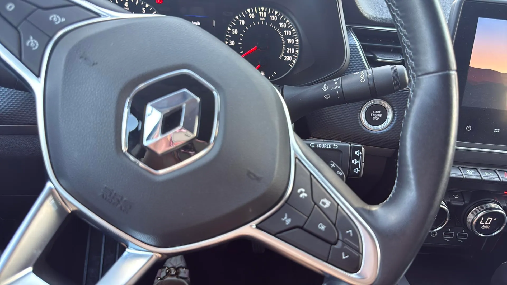 Renault Arkana Evolution TCe EDC mild hybr - foto 13
