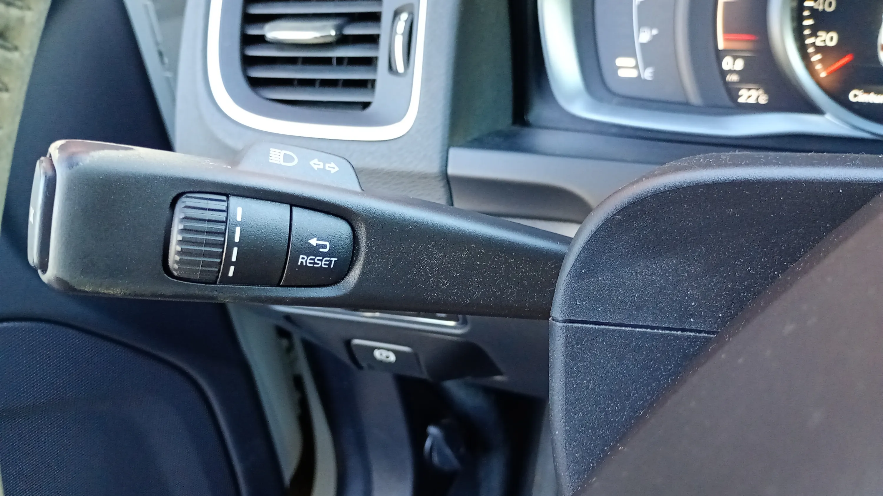 Volvo V60 2.0 D2 Momentum - foto 15