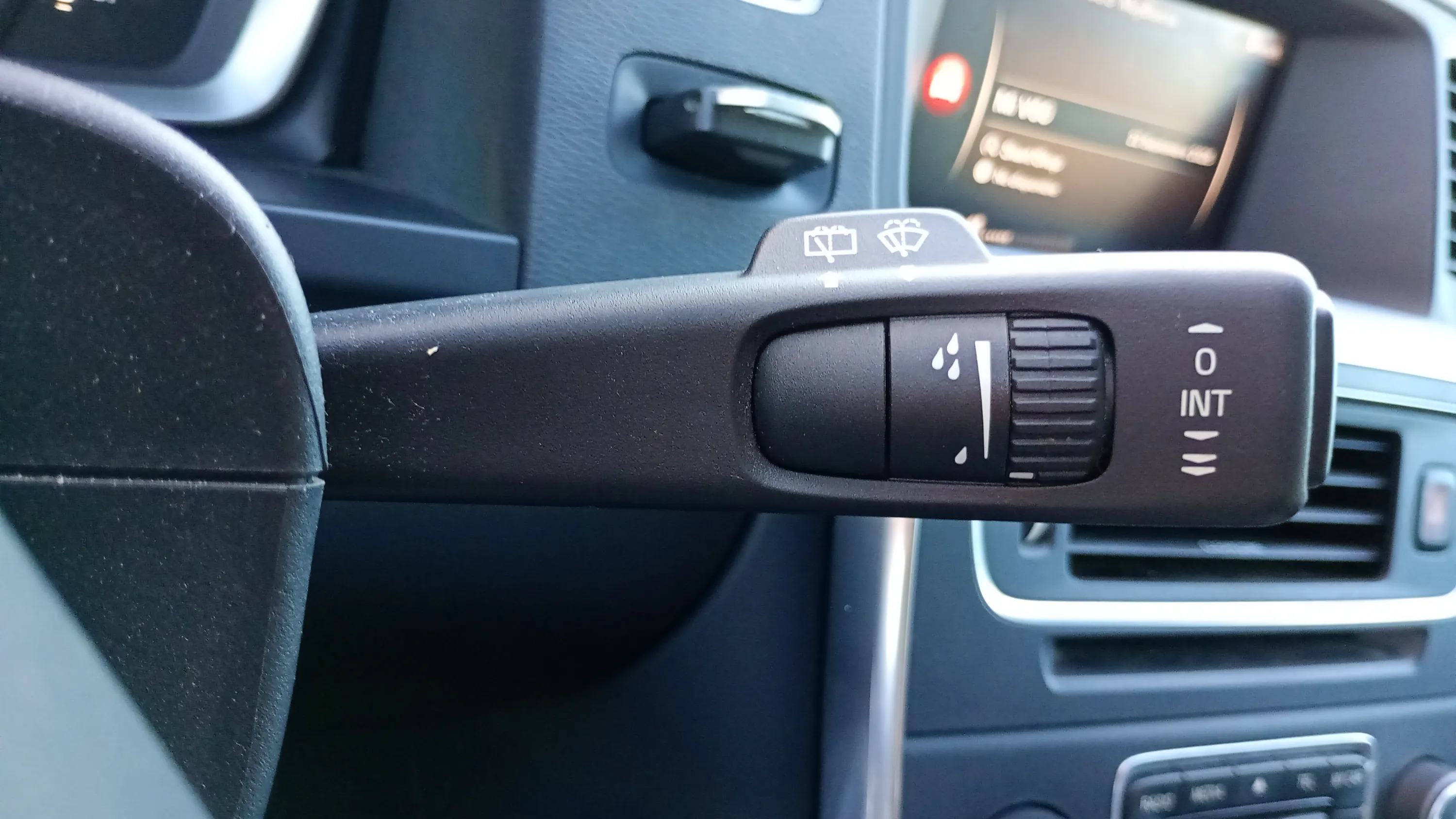 Volvo V60 2.0 D2 Momentum - foto 16