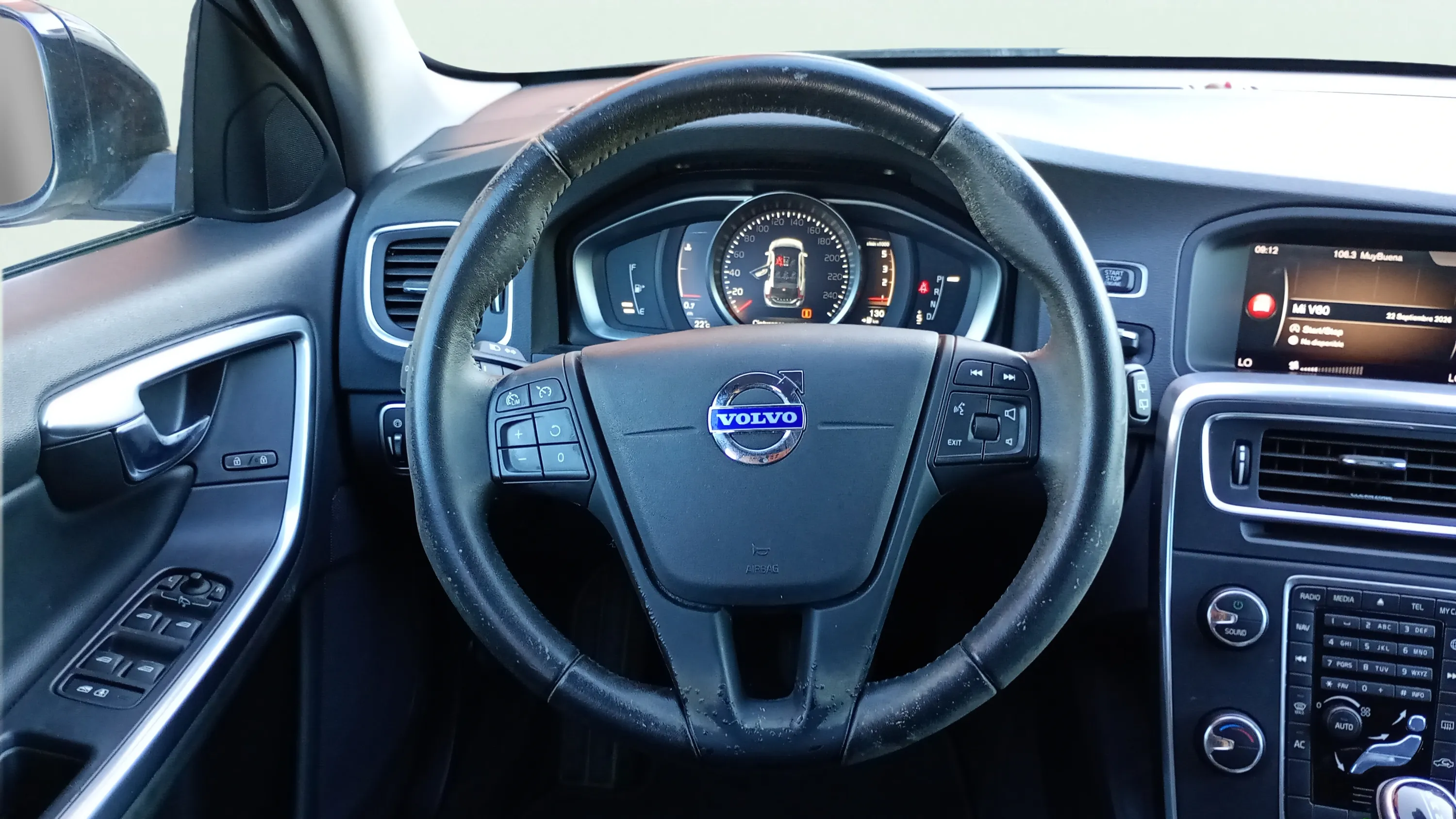 Volvo V60 2.0 D2 Momentum - foto 12