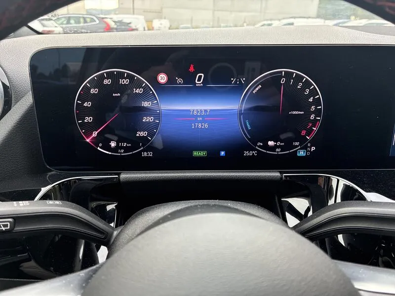 Mercedes-Benz GLA 250e 1.3 AMG Line - foto 37