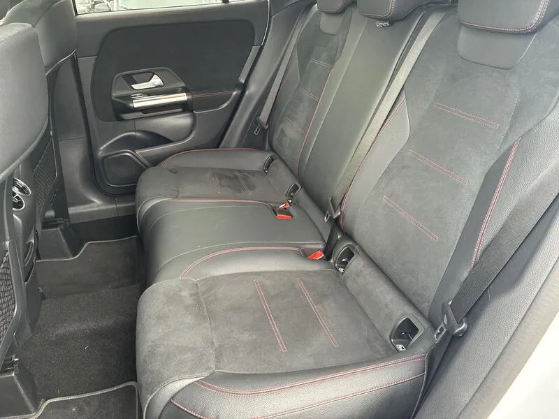 Mercedes-Benz GLA 250e 1.3 AMG Line - foto 17