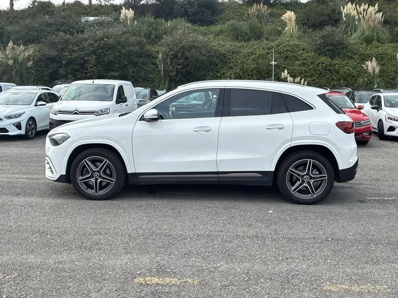 Mercedes-Benz GLA 250e 1.3 AMG Line - foto 3
