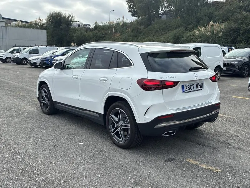 Mercedes-Benz GLA 250e 1.3 AMG Line - foto 4