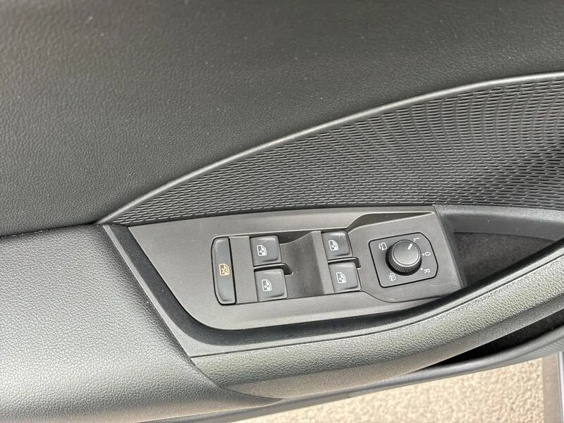 Škoda Octavia 2.0 TDI Ambition - foto 25