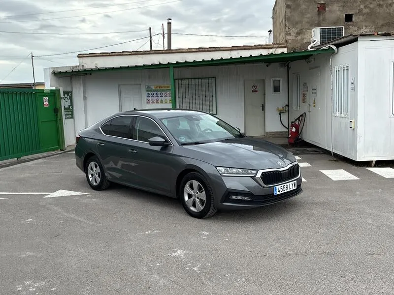 Škoda Octavia 2.0 TDI Ambition - foto 8