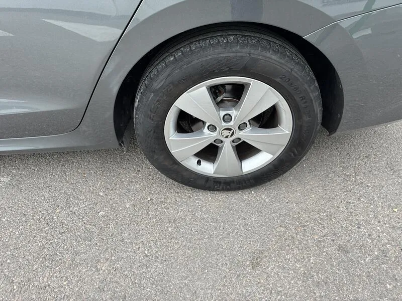 Škoda Octavia 2.0 TDI Ambition - foto 16