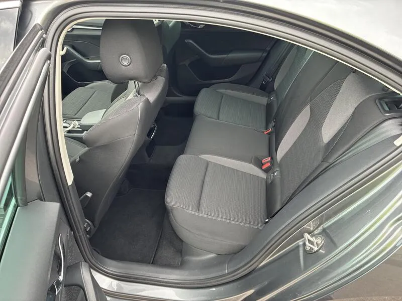 Škoda Octavia 2.0 TDI Ambition - foto 21