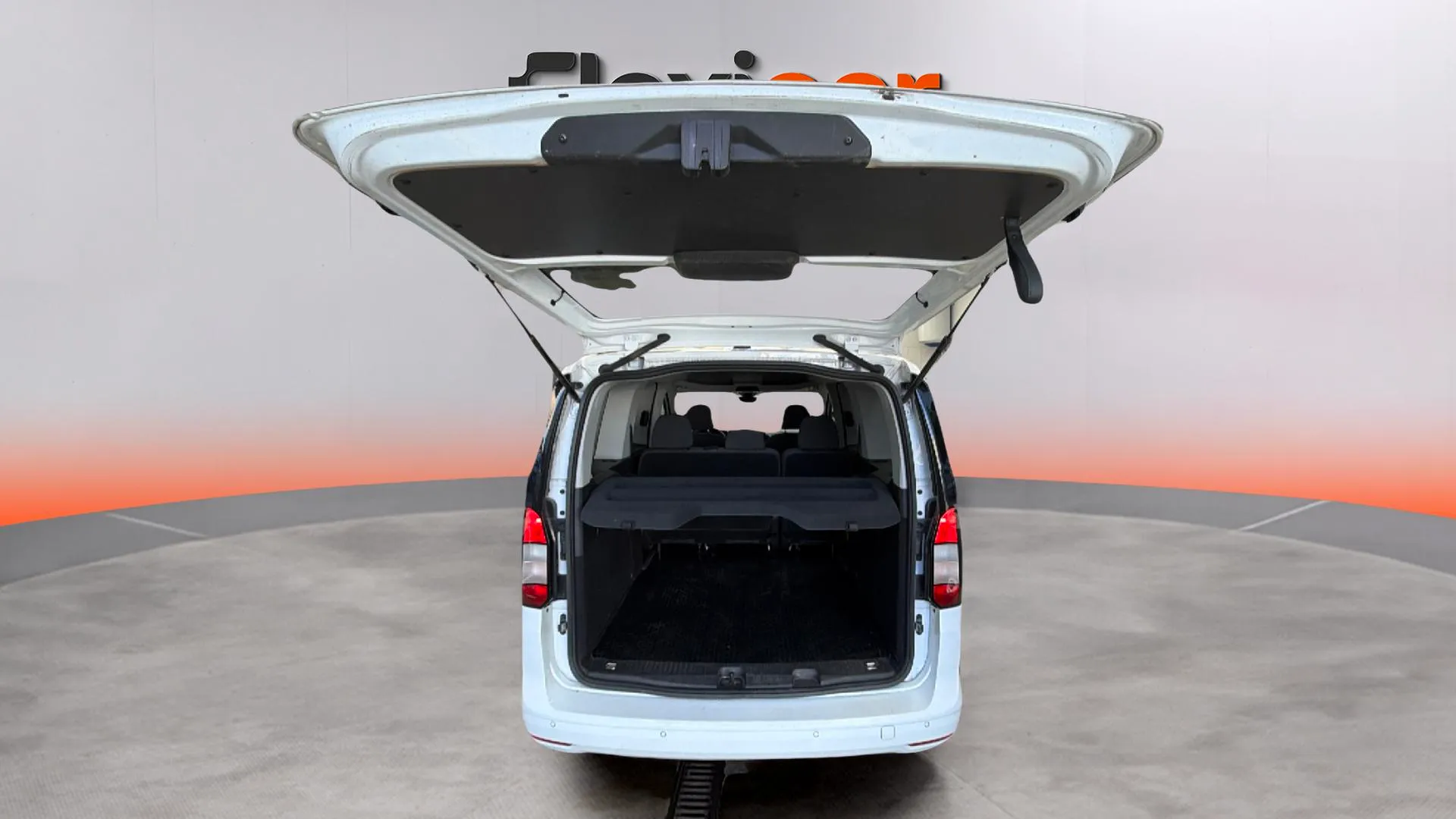 Ford Grand Tourneo Connect 1.5 EcoBoost Titanium - foto 9