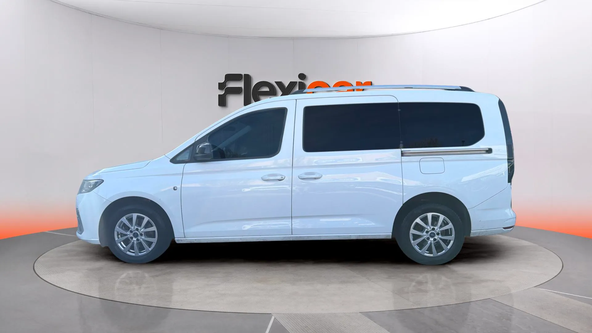 Ford Grand Tourneo Connect 1.5 EcoBoost Titanium - foto 5