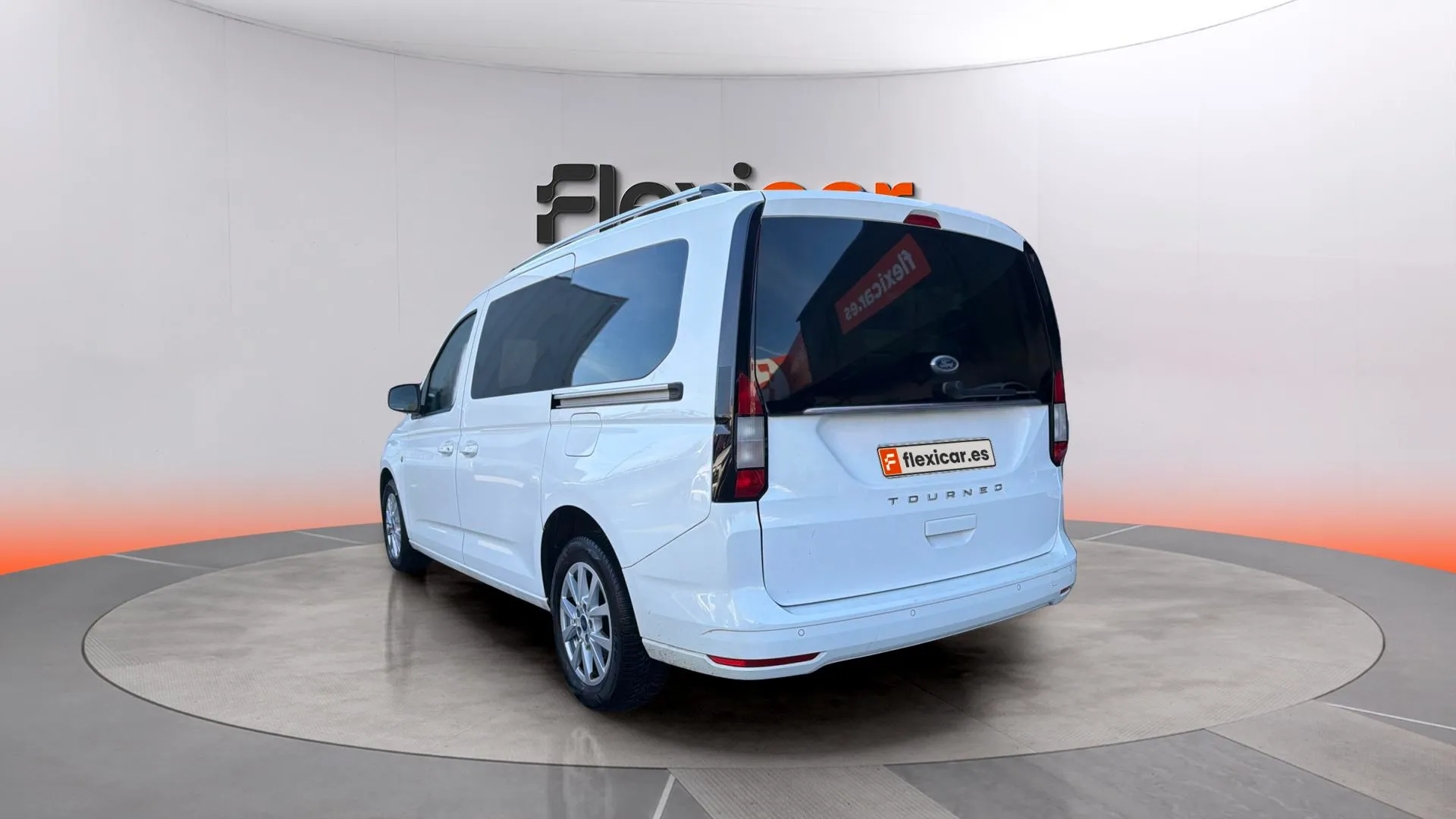 Ford Grand Tourneo Connect 1.5 EcoBoost Titanium - foto 8