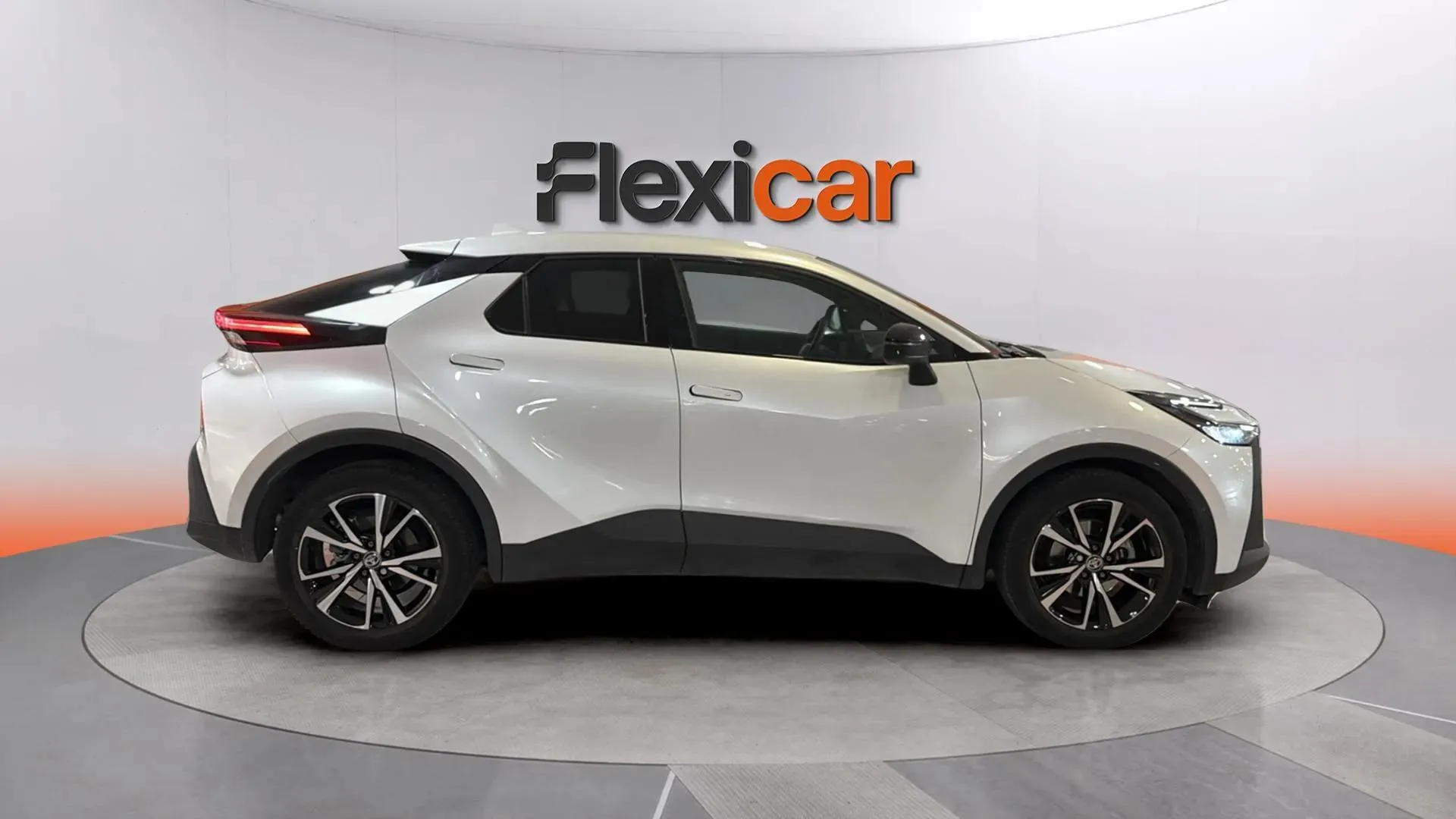 Toyota C-HR 1.8 140H Active - foto 2