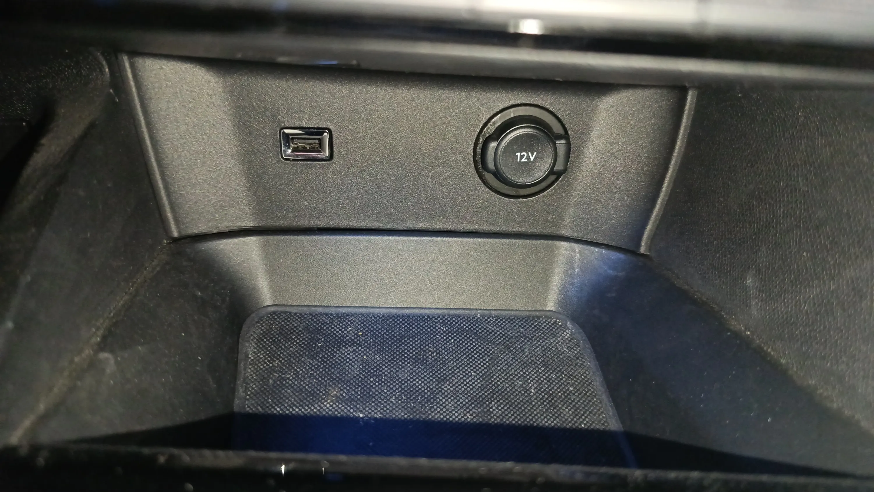 Peugeot 5008 1.5 BlueHDi GT EAT8 - foto 28
