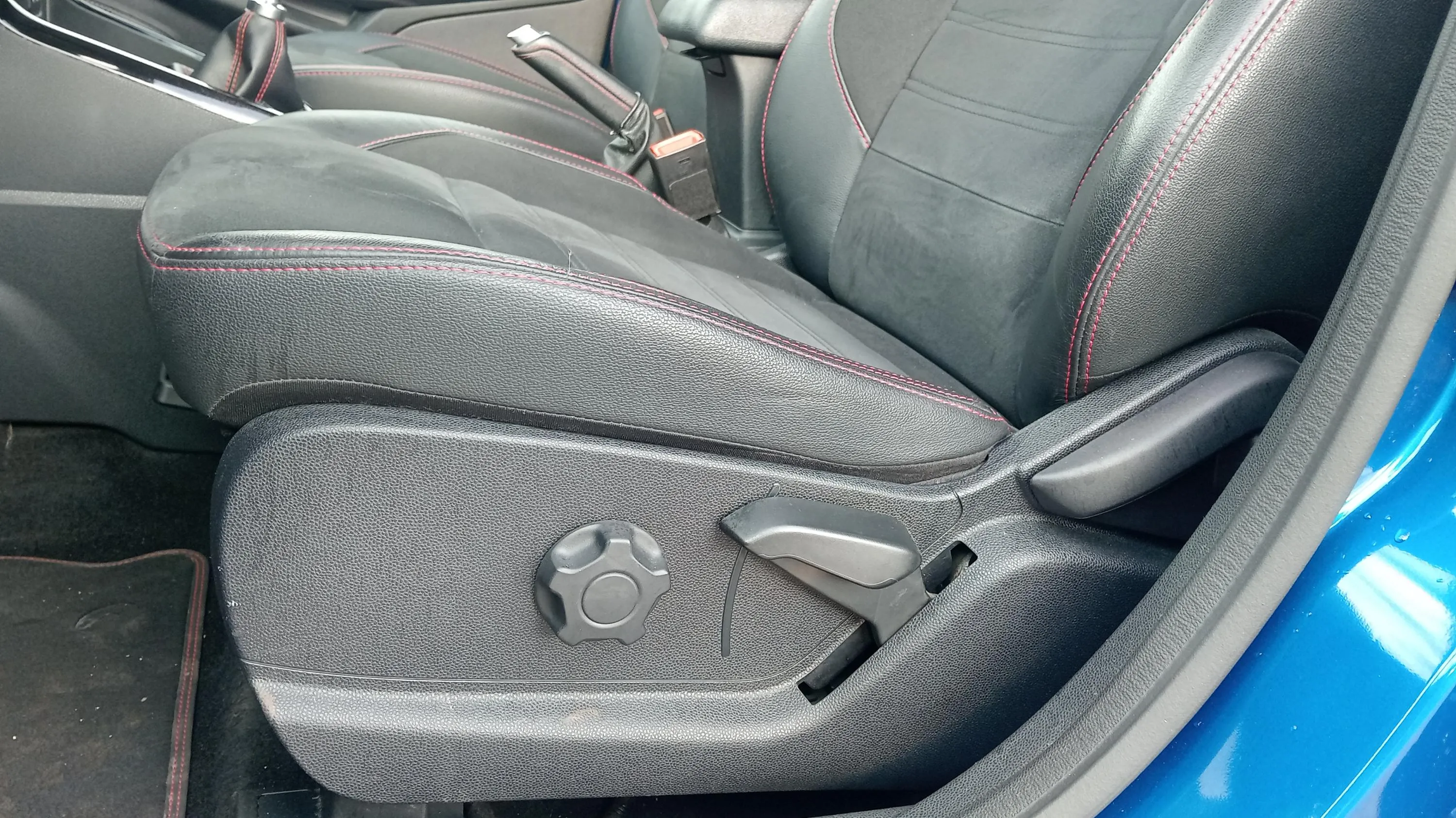 Ford EcoSport 1.0T EcoBoost S Line - foto 22