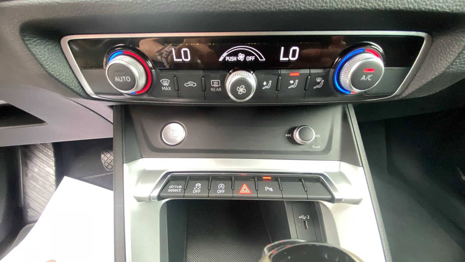 Audi Q3 40 TDI S tronic quattro S Line - foto 13