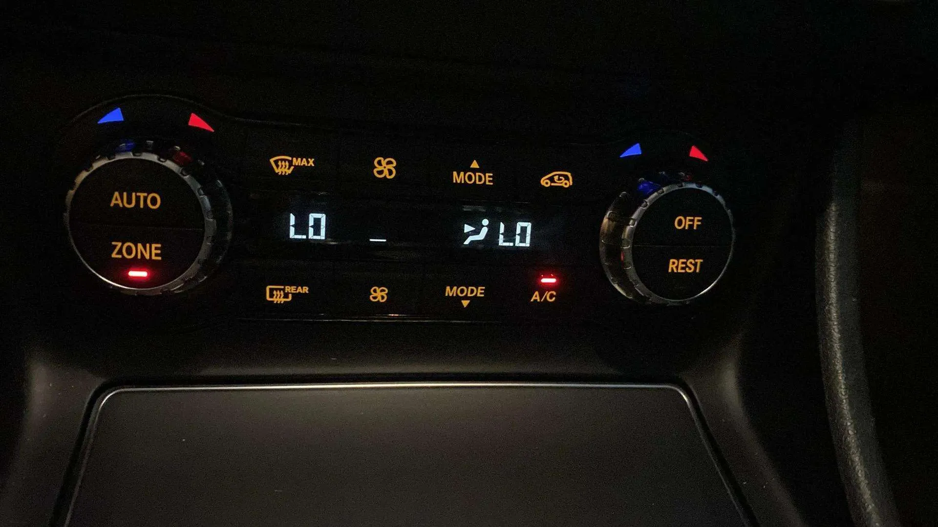 Mercedes-Benz GLA 200 d - foto 16