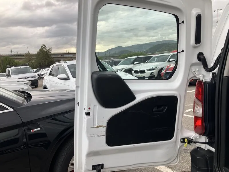 Peugeot Rifter Access Standard BlueHDi (AC) - foto 36