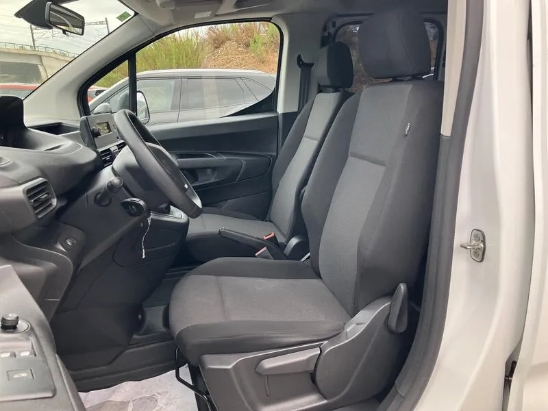 Peugeot Partner BlueHDi - foto 13