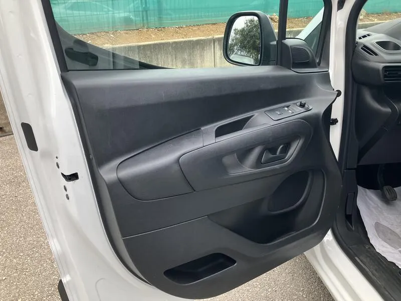 Peugeot Partner BlueHDi - foto 11