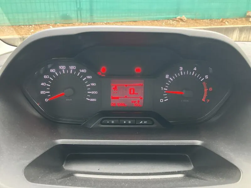 Peugeot Partner BlueHDi - foto 17