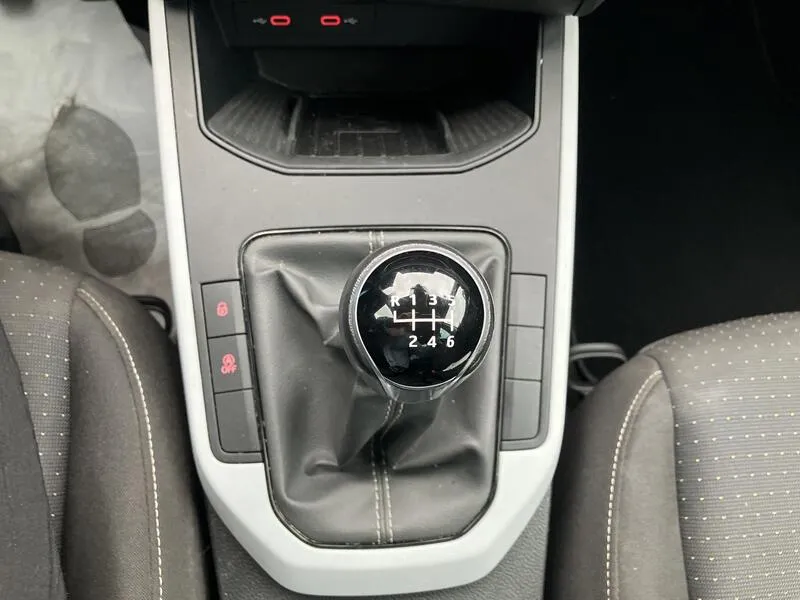 SEAT Arona 1.0 TSI Style Plus - foto 24