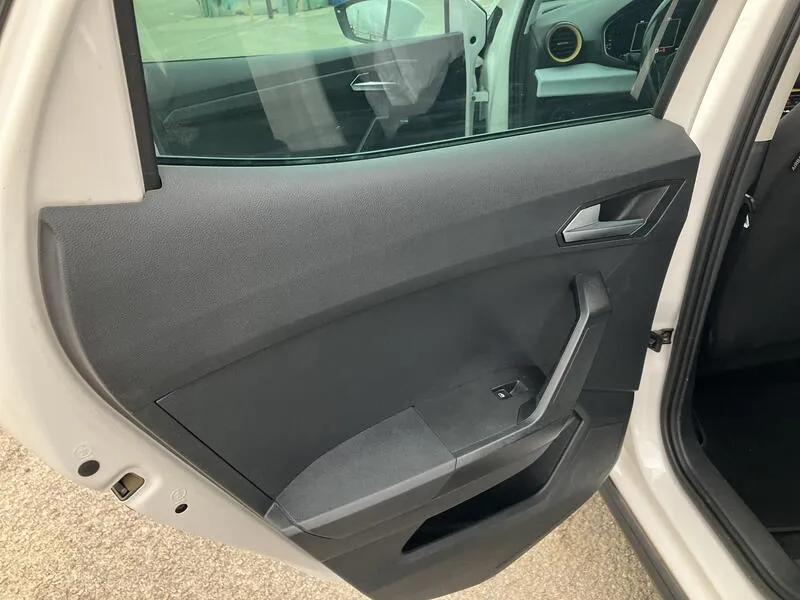 SEAT Arona 1.0 TSI Style Plus - foto 16