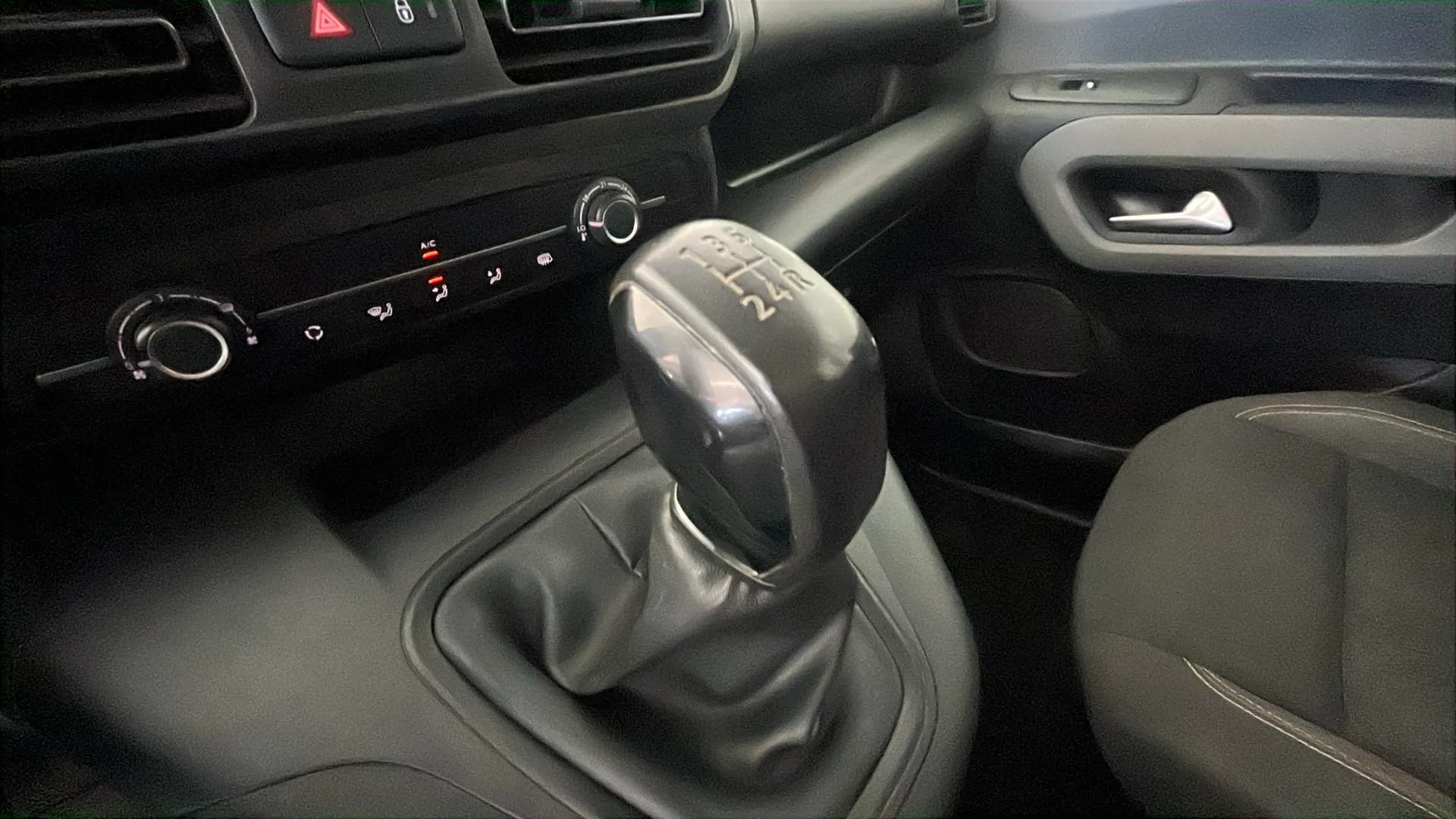 Peugeot Rifter Access Standard BlueHDi - foto 28