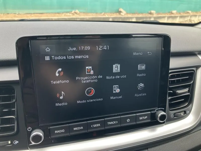 Kia Stonic 1.0 T-GDi MHEV iMT Concept - foto 20