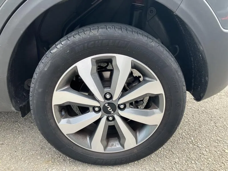 Kia Stonic 1.0 T-GDi MHEV iMT Concept - foto 29