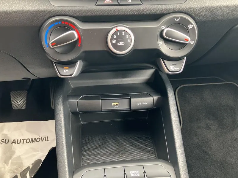 Kia Stonic 1.0 T-GDi MHEV iMT Concept - foto 21