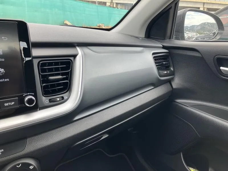 Kia Stonic 1.0 T-GDi MHEV iMT Concept - foto 24