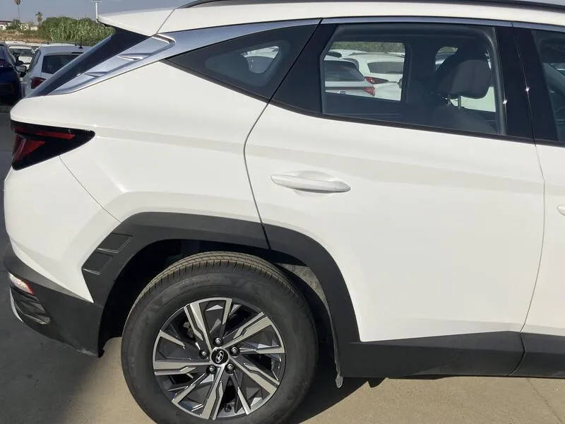 Hyundai Tucson 1.6 CRDi 48V Maxx - foto 24