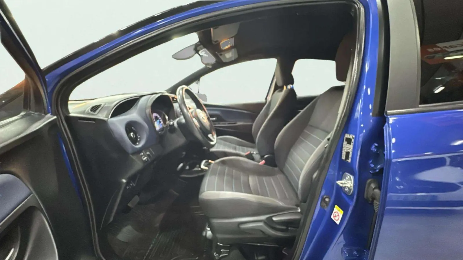 Toyota Yaris 1.5 Hybrid Feel - foto 19