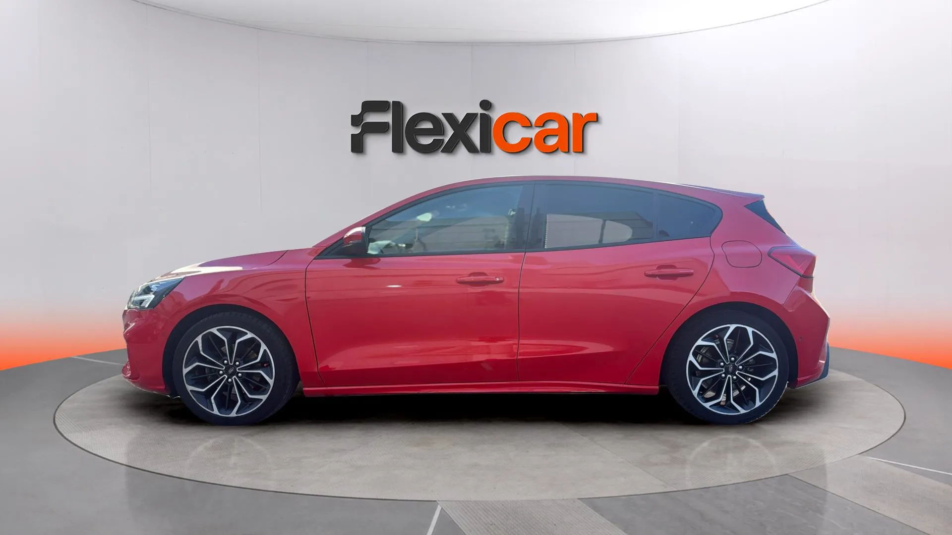 Ford Focus 1.0 EcoBoost Trend - foto 8