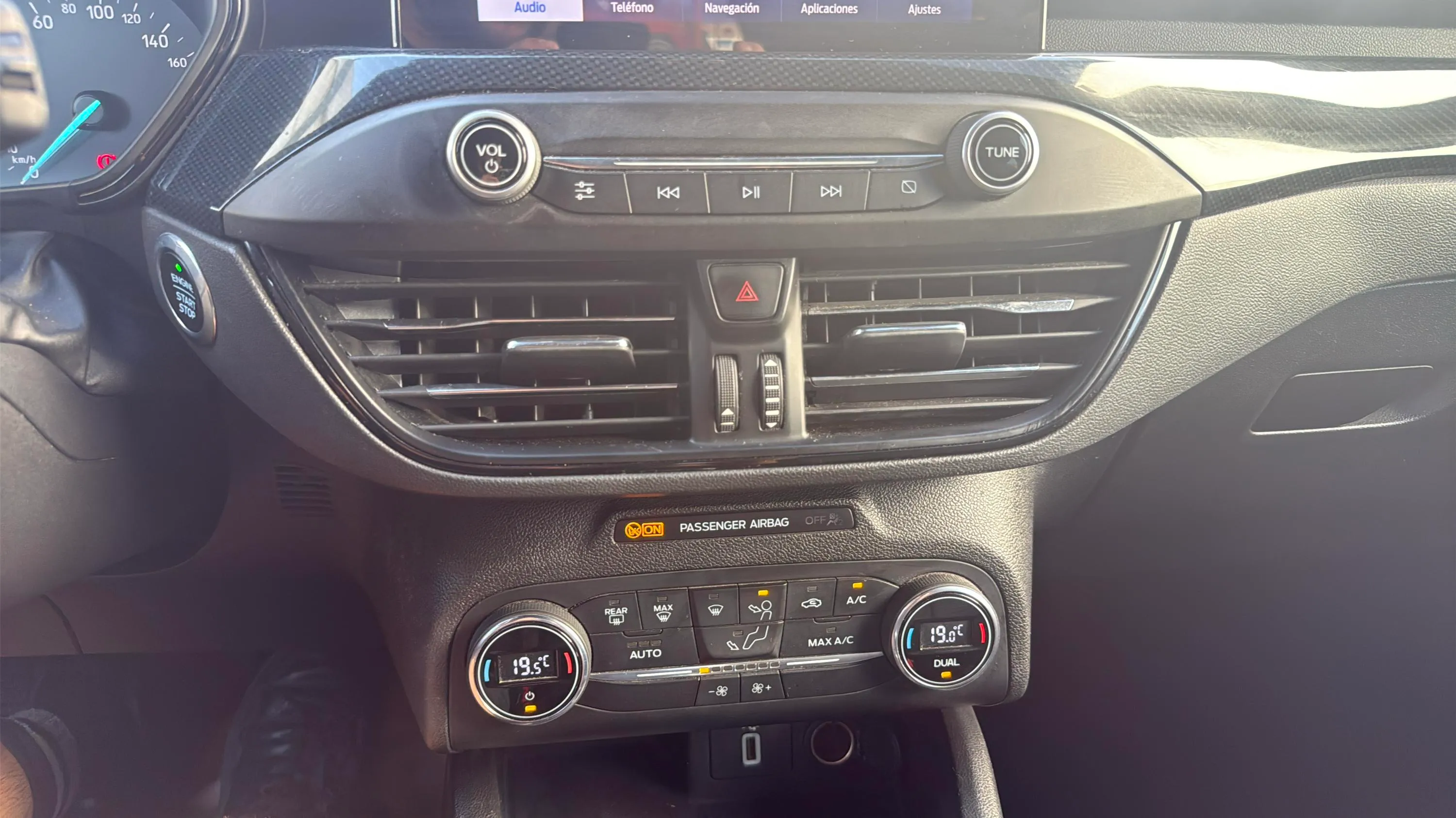 Ford Focus 1.0 EcoBoost Trend - foto 16