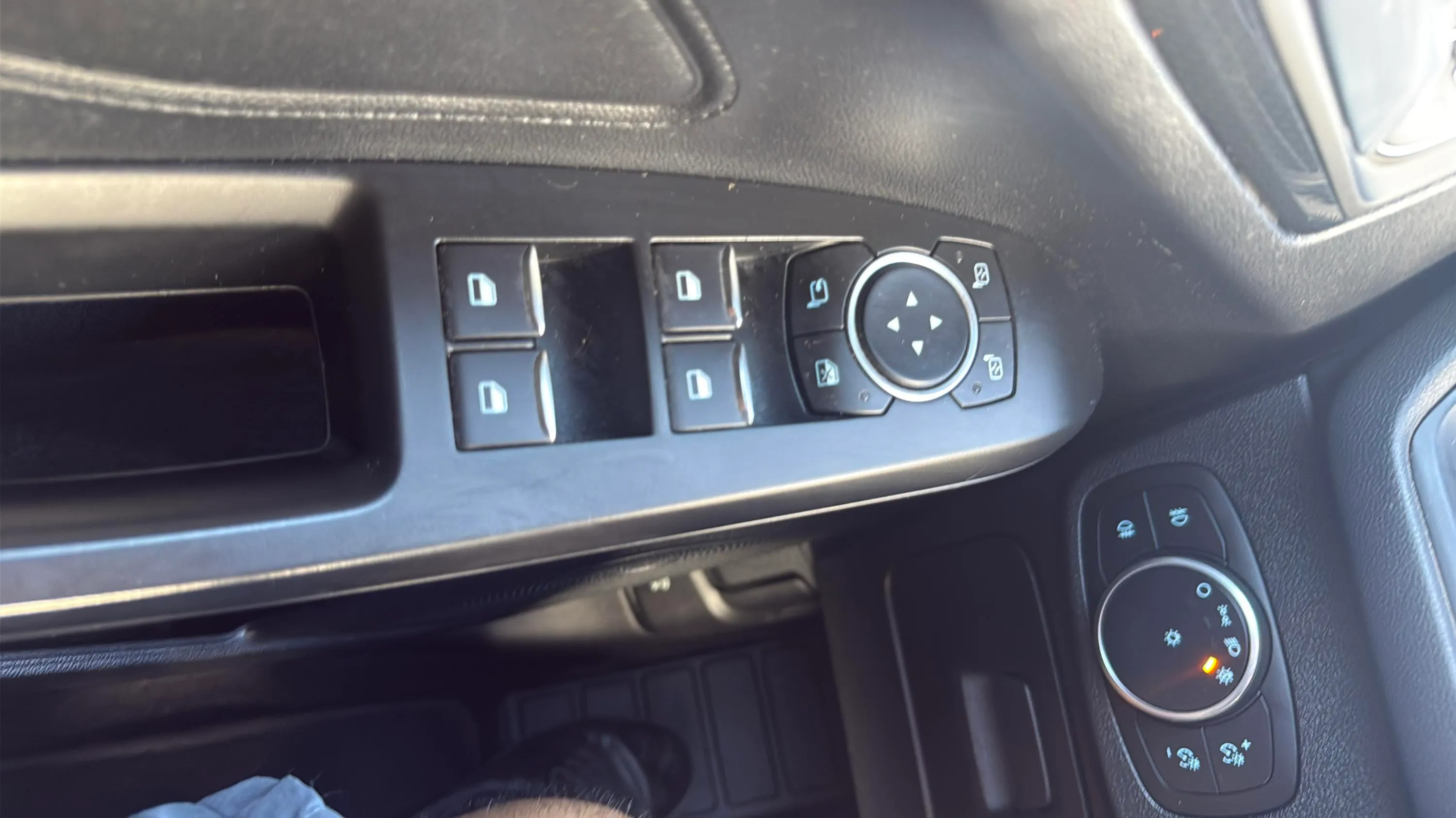 Ford Focus 1.0 EcoBoost Trend - foto 21