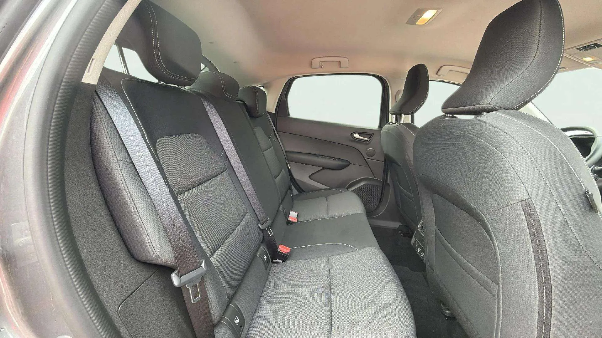 Renault Arkana TCe 140 EDC FAP Business HEV - foto 26