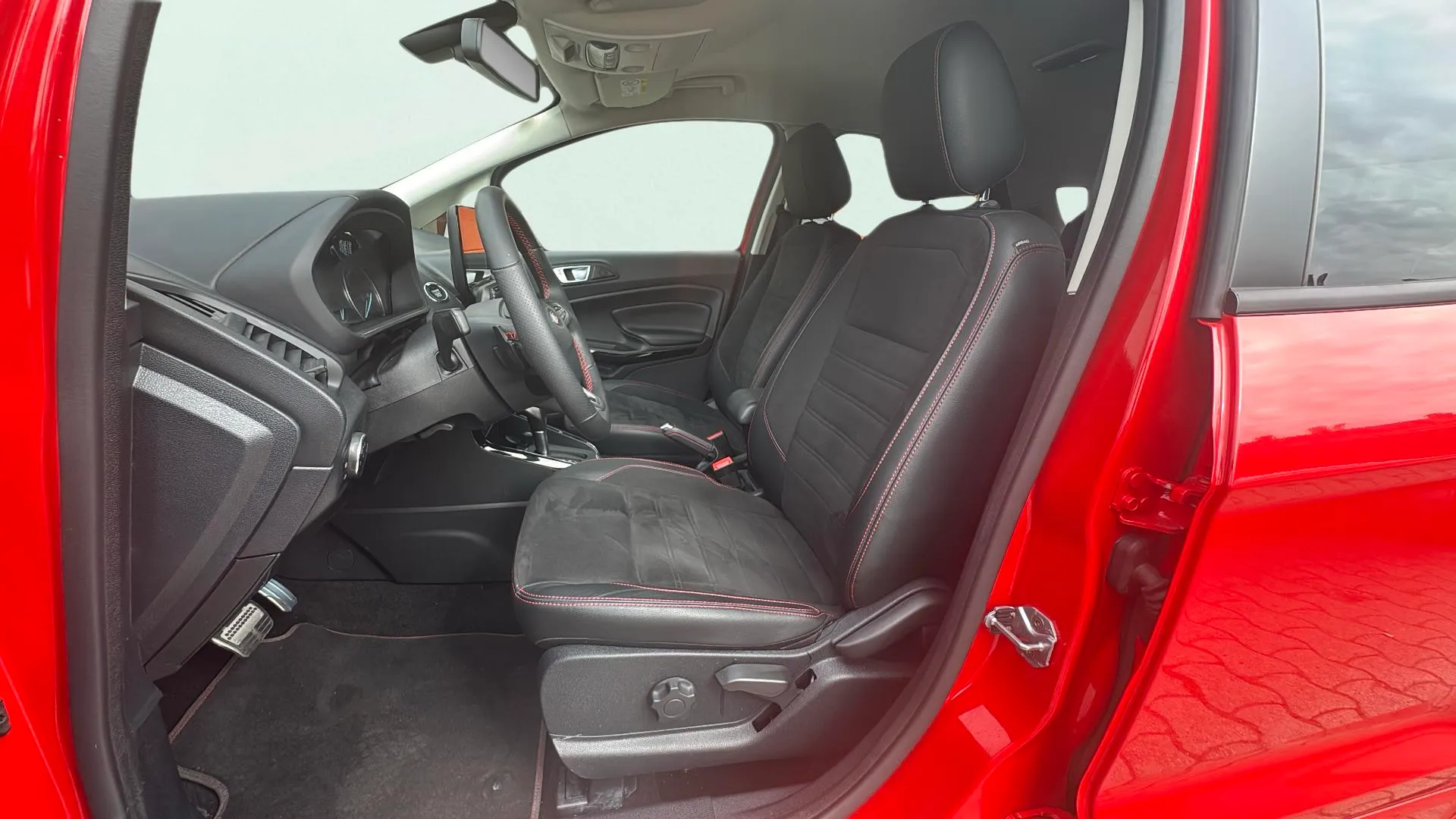 Ford EcoSport 1.0L EcoB. ST Line - foto 13