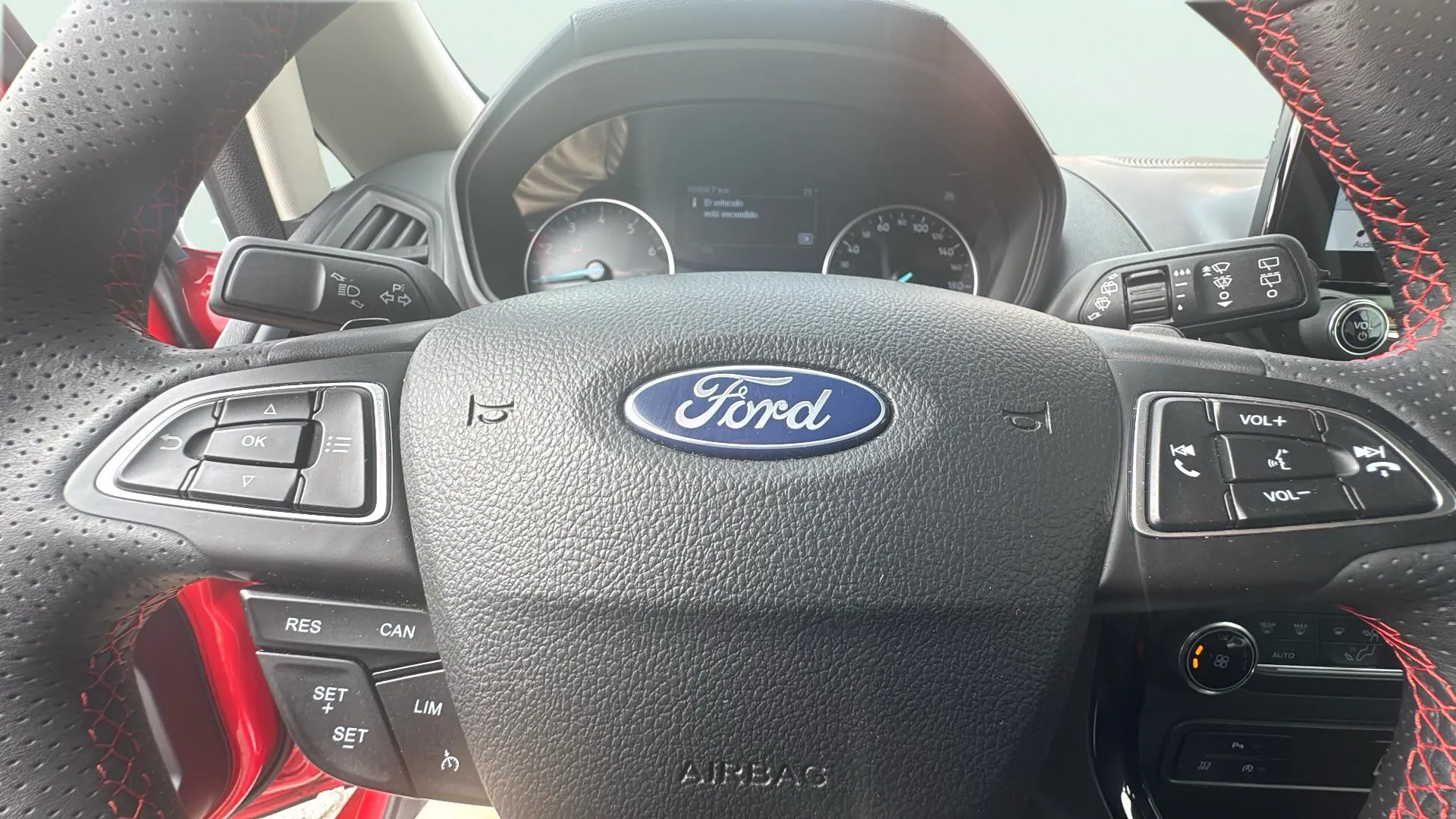Ford EcoSport 1.0L EcoB. ST Line - foto 17
