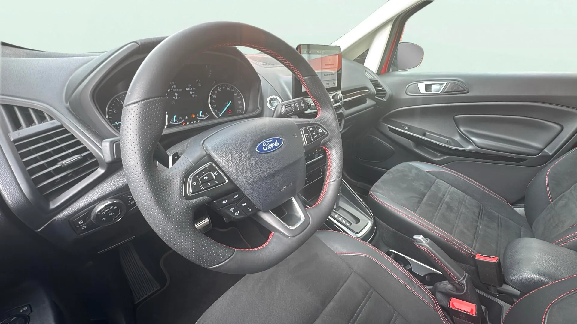 Ford EcoSport 1.0L EcoB. ST Line - foto 12