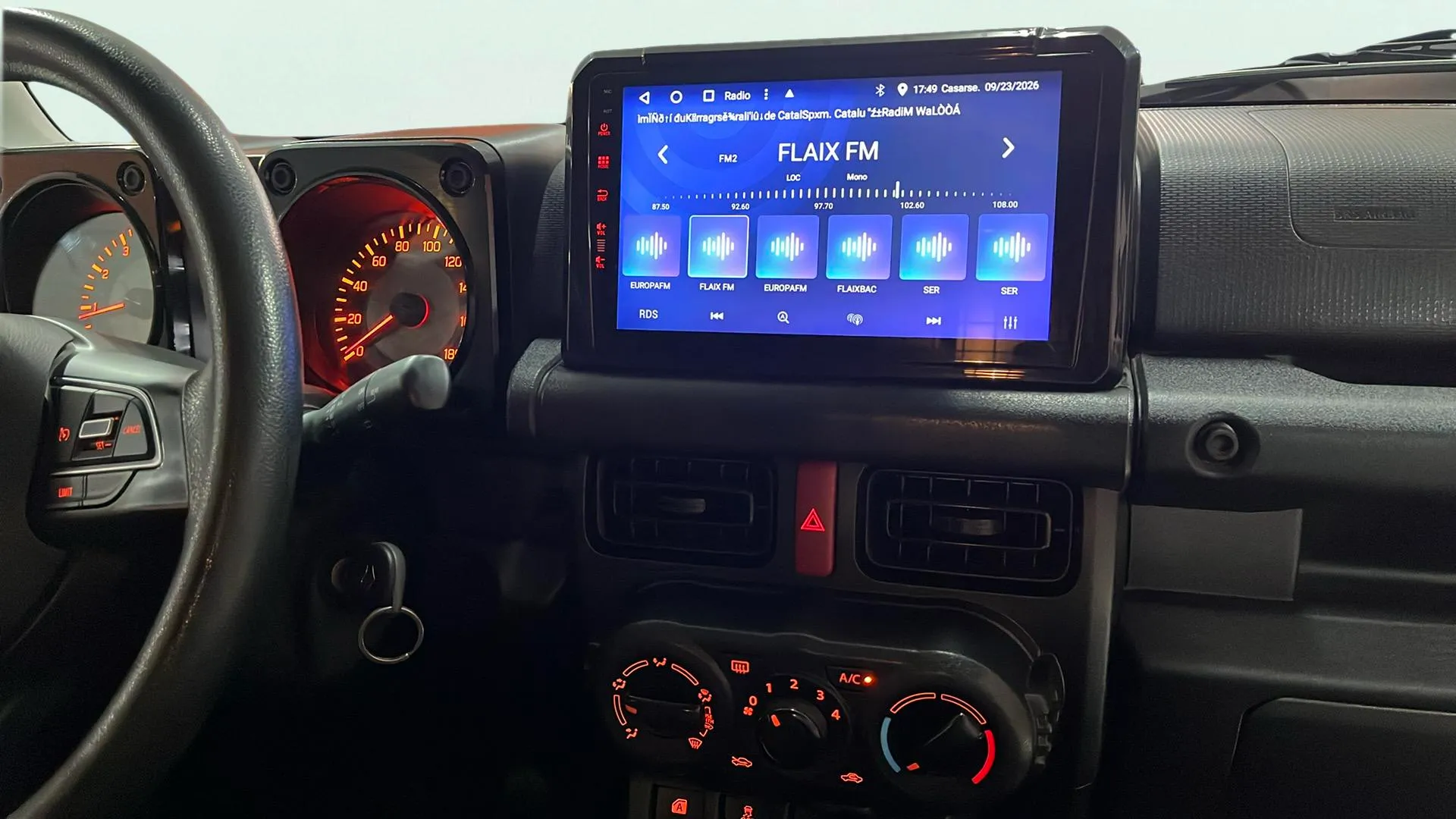 Suzuki Jimny 1.5 4x4 - foto 12