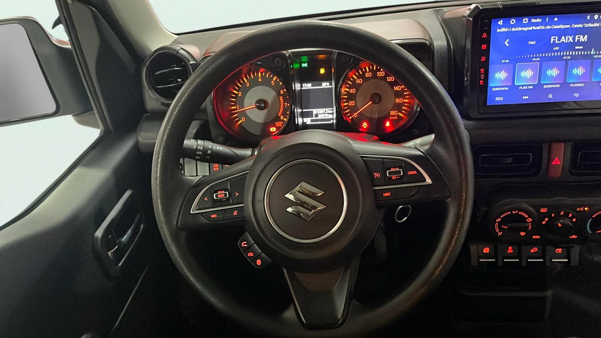 Suzuki Jimny 1.5 4x4 - foto 10
