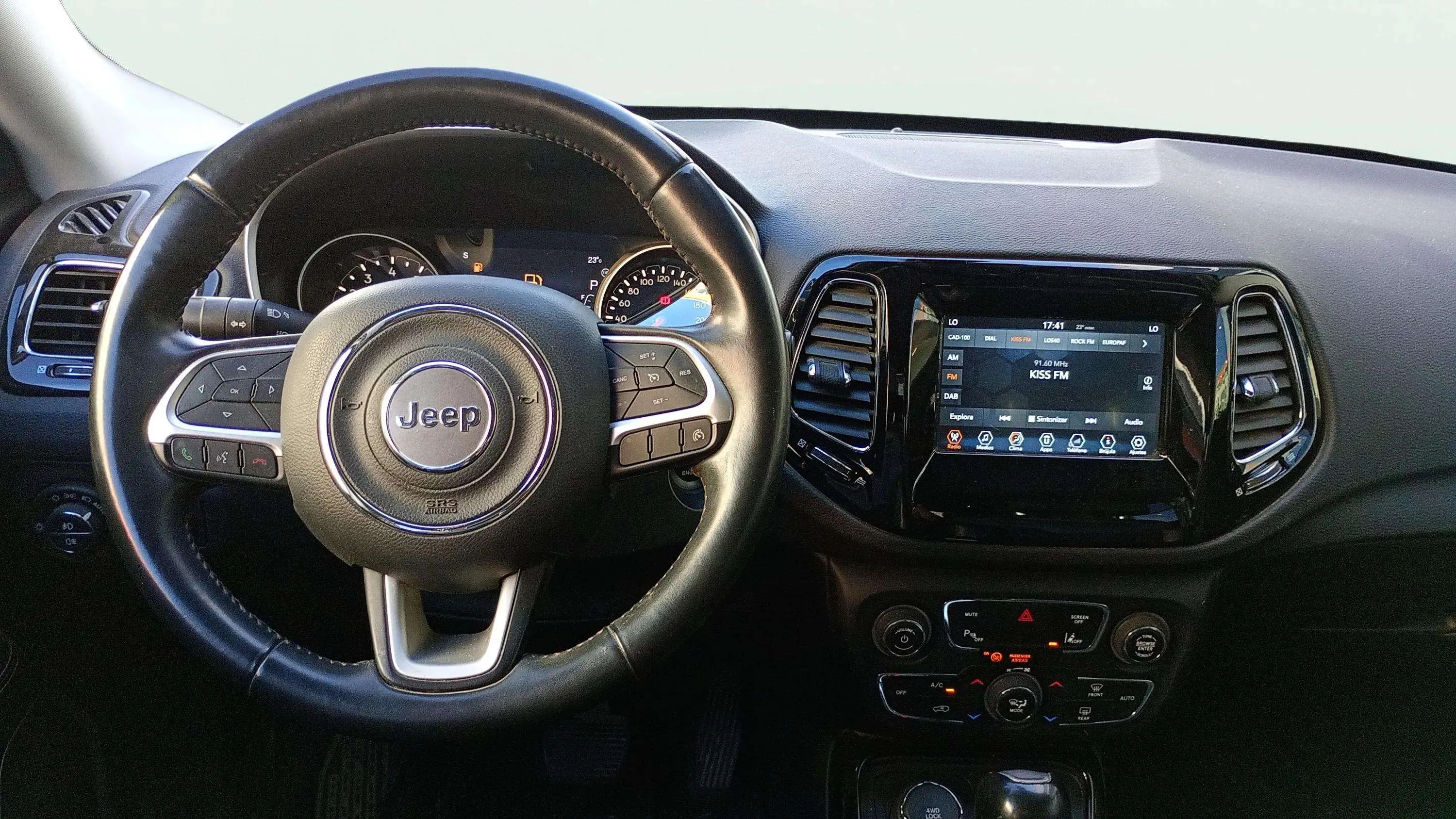 Jeep Compass 1.4 Mair Limited 4x4 AD - foto 6