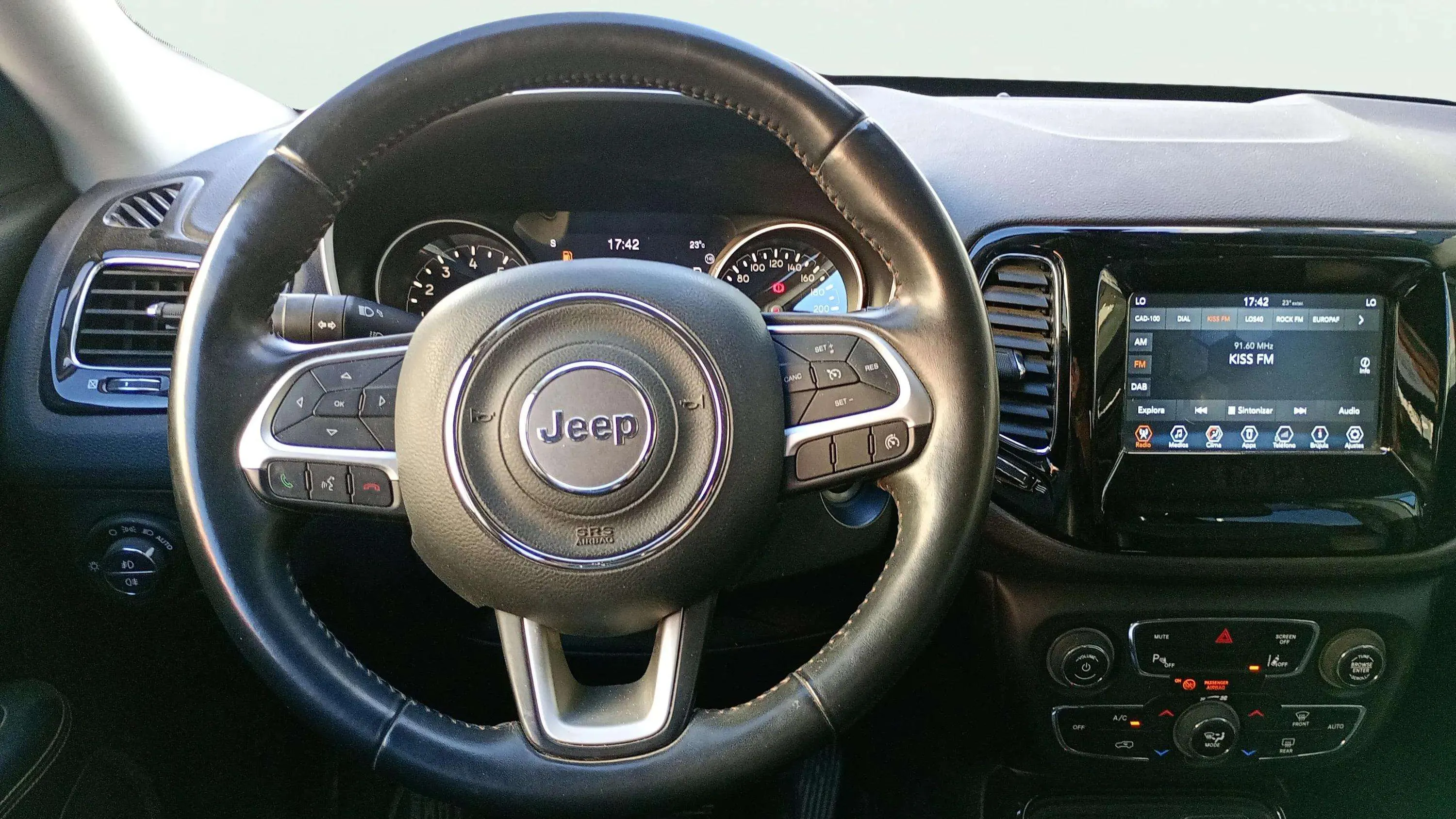 Jeep Compass 1.4 Mair Limited 4x4 AD - foto 8
