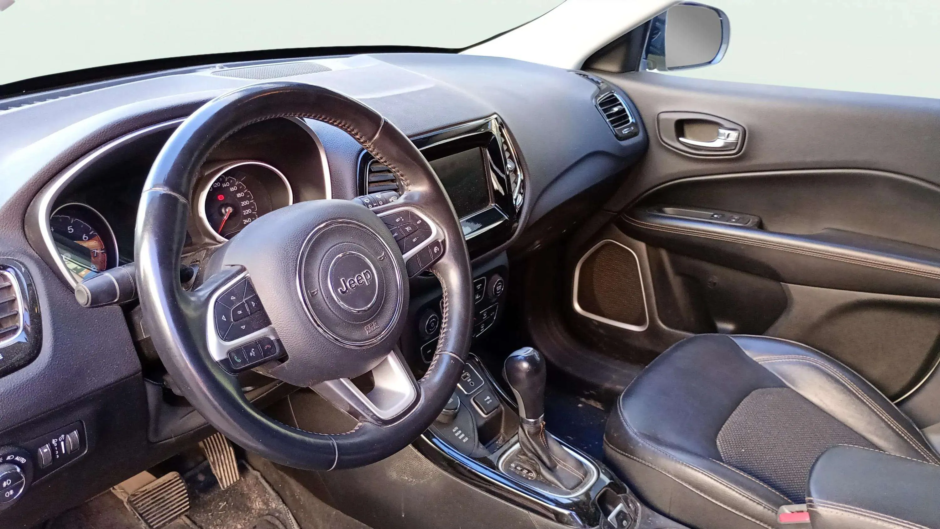 Jeep Compass 1.4 Mair Limited 4x4 AD - foto 16