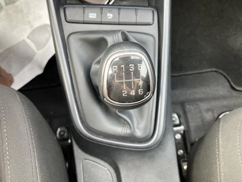Hyundai Bayon 1.0 T-GDi 48V Tecno - foto 21