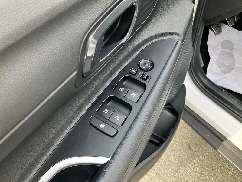Hyundai Bayon 1.0 T-GDi 48V Tecno - foto 12