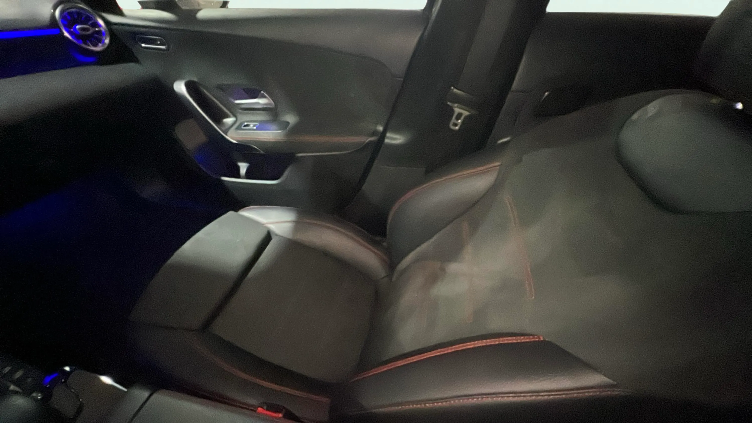 Mercedes-Benz Clase A Sedán A 180 - foto 14
