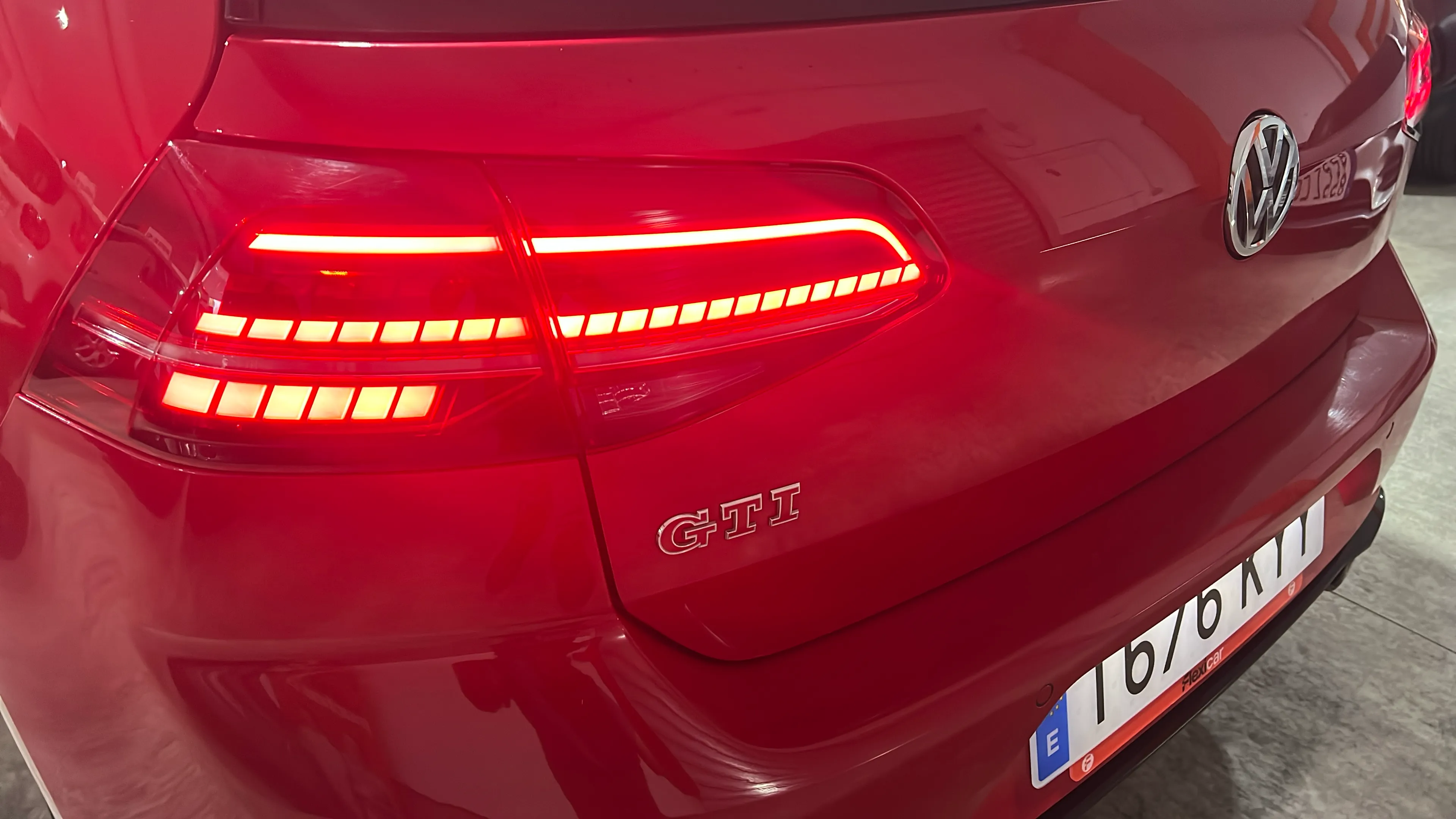 Volkswagen Golf GTI Performance 2.0 TSI DSG - foto 25
