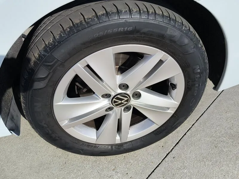 Volkswagen Golf 2.0 TDI DSG - foto 44
